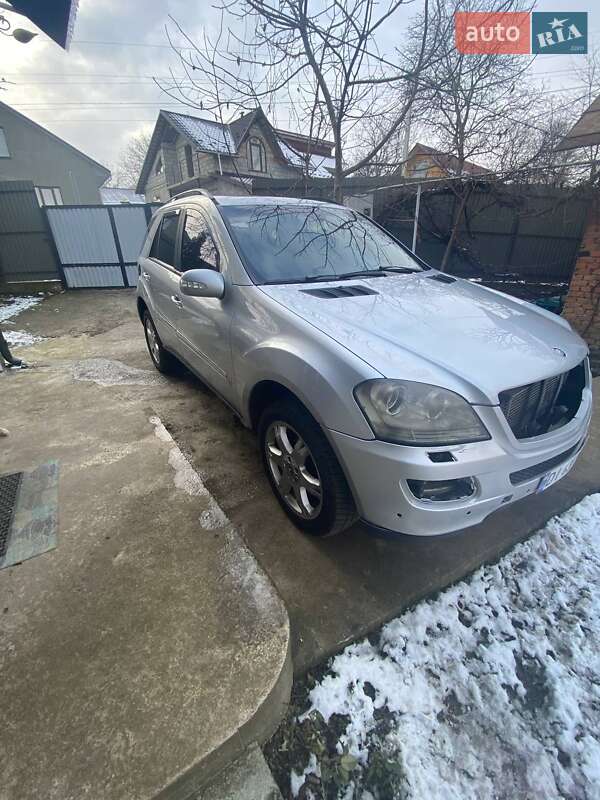 Внедорожник / Кроссовер Mercedes-Benz M-Class 2005 в Ивано-Франковске