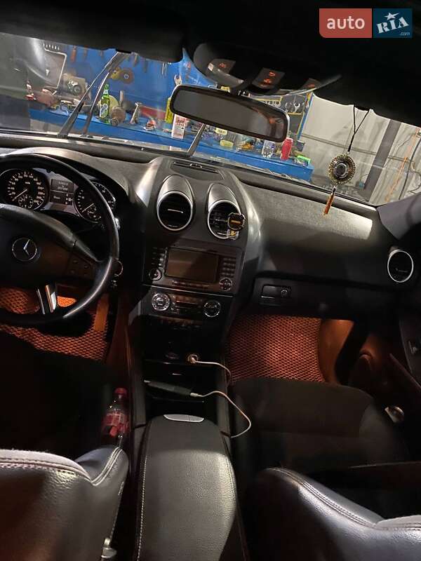Внедорожник / Кроссовер Mercedes-Benz M-Class 2005 в Ивано-Франковске