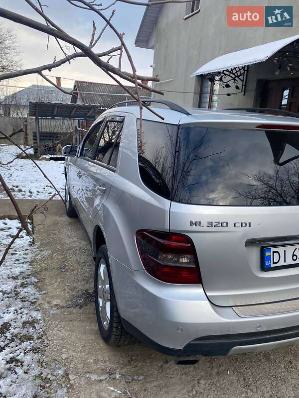 Внедорожник / Кроссовер Mercedes-Benz M-Class 2005 в Ивано-Франковске