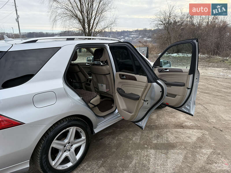 Позашляховик / Кросовер Mercedes-Benz M-Class 2013 в Києві