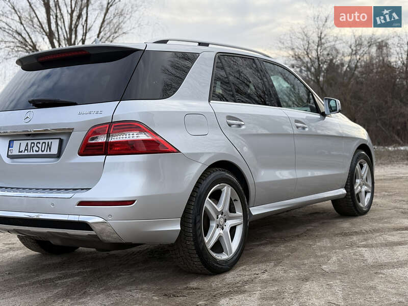Позашляховик / Кросовер Mercedes-Benz M-Class 2013 в Києві