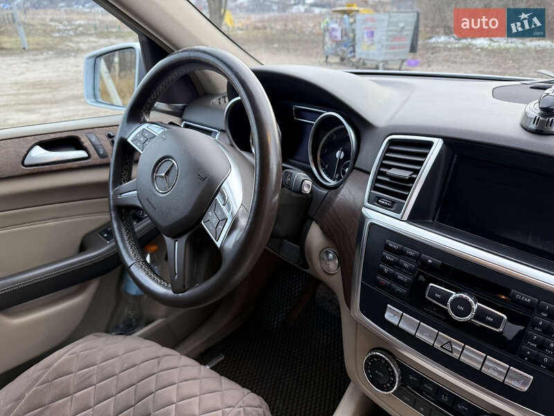 Позашляховик / Кросовер Mercedes-Benz M-Class 2013 в Києві