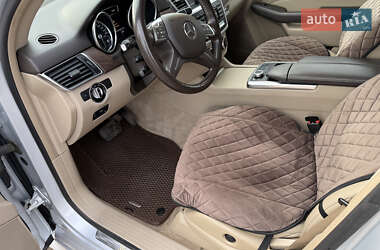Внедорожник / Кроссовер Mercedes-Benz M-Class 2013 в 