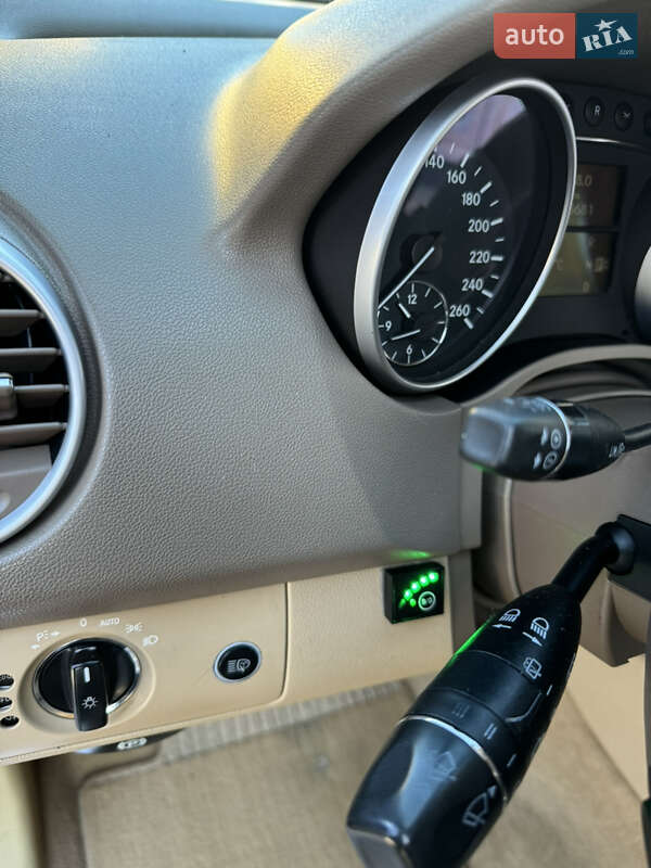 Внедорожник / Кроссовер Mercedes-Benz M-Class 2006 в Кутах