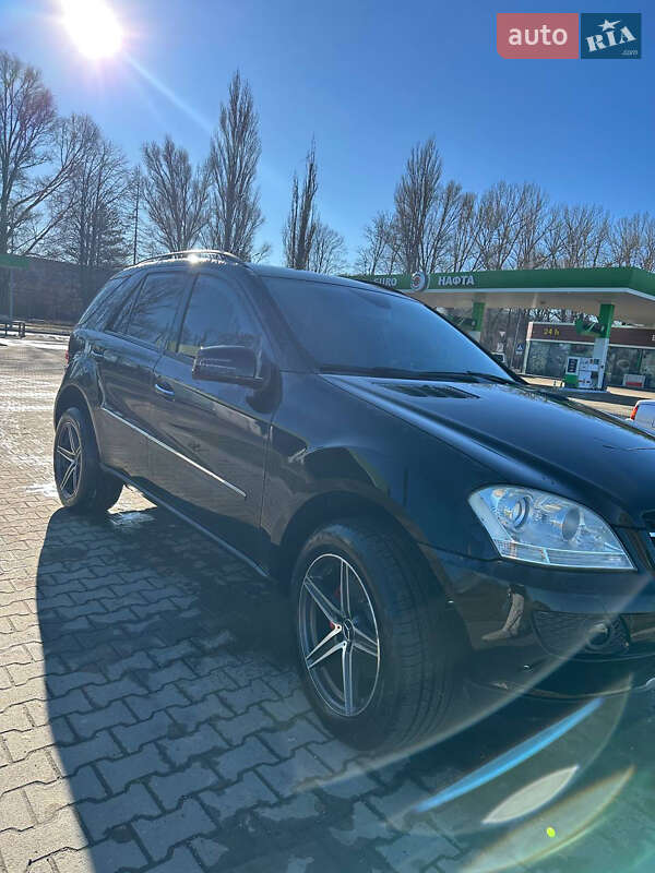 Внедорожник / Кроссовер Mercedes-Benz M-Class 2005 в Берегомете
