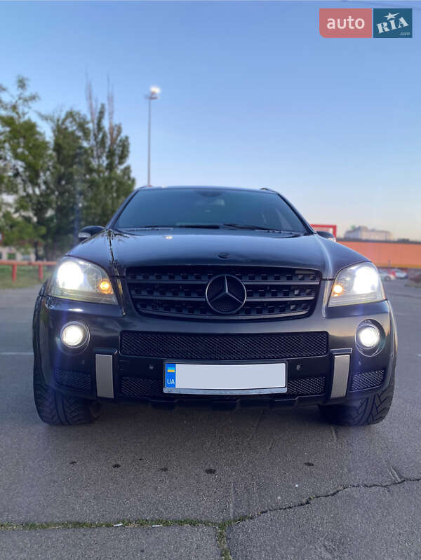 Внедорожник / Кроссовер Mercedes-Benz M-Class 2005 в Киеве