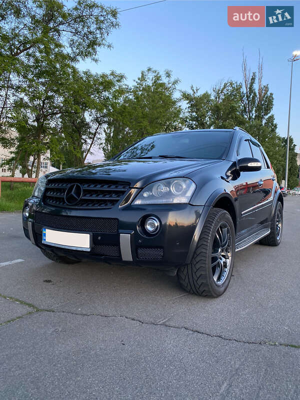 Внедорожник / Кроссовер Mercedes-Benz M-Class 2005 в Киеве