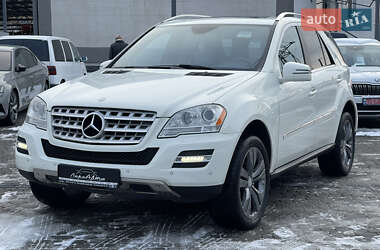 Внедорожник / Кроссовер Mercedes-Benz M-Class 2011 в Мукачево