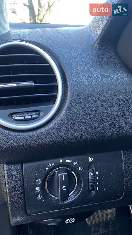 Внедорожник / Кроссовер Mercedes-Benz M-Class 2010 в Черновцах