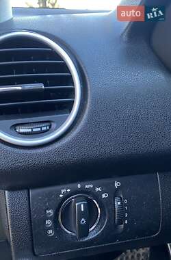 Позашляховик / Кросовер Mercedes-Benz M-Class 2010 в 