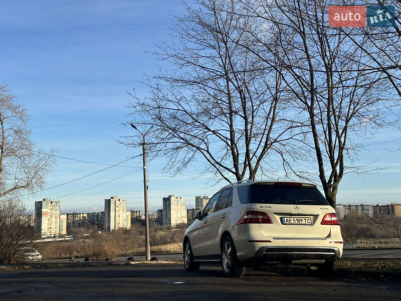 Позашляховик / Кросовер Mercedes-Benz M-Class 2012 в Кривому Розі