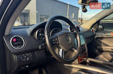 Внедорожник / Кроссовер Mercedes-Benz M-Class 2006 в 