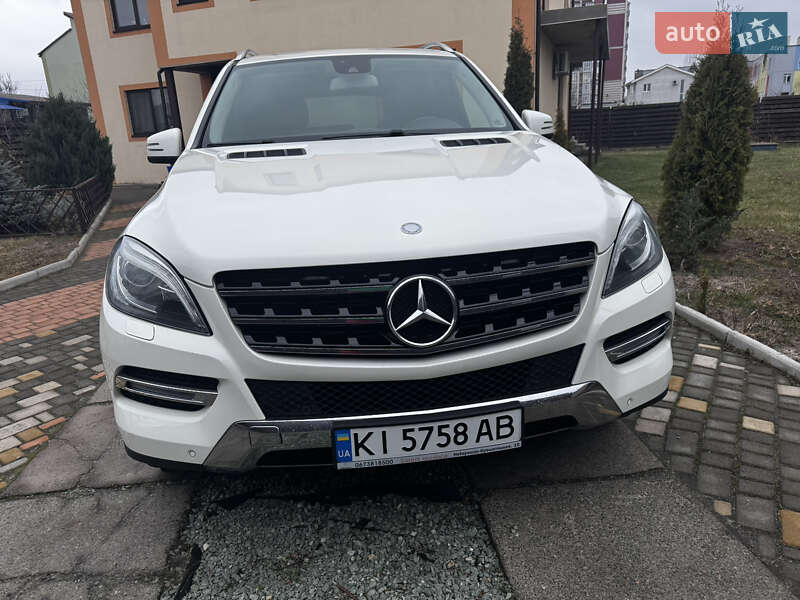 Внедорожник / Кроссовер Mercedes-Benz M-Class 2013 в Буче