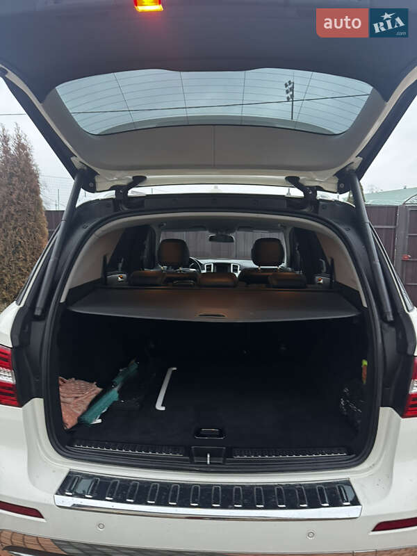 Внедорожник / Кроссовер Mercedes-Benz M-Class 2013 в Буче