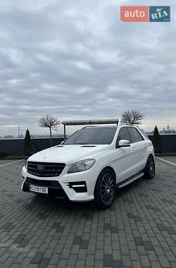 Позашляховик / Кросовер Mercedes-Benz M-Class 2011 в Хусті