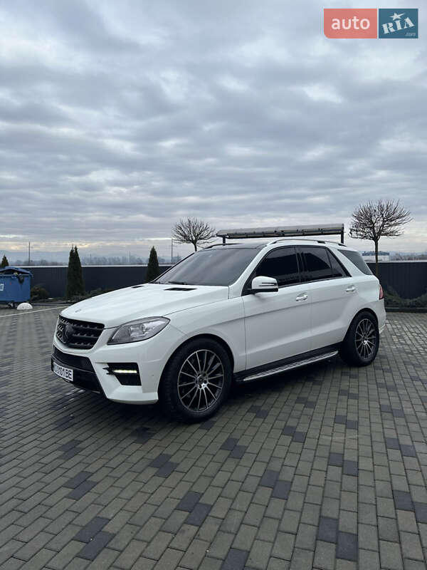 Внедорожник / Кроссовер Mercedes-Benz M-Class 2011 в Хусте