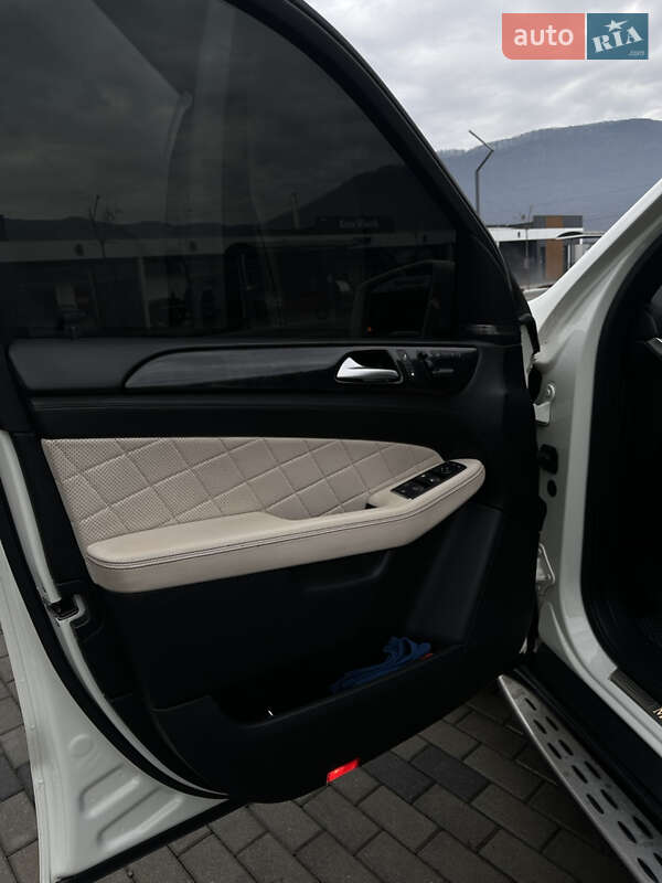Внедорожник / Кроссовер Mercedes-Benz M-Class 2011 в Хусте