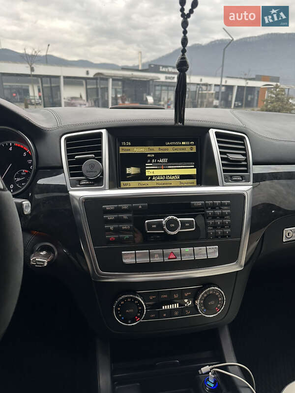 Внедорожник / Кроссовер Mercedes-Benz M-Class 2011 в Хусте
