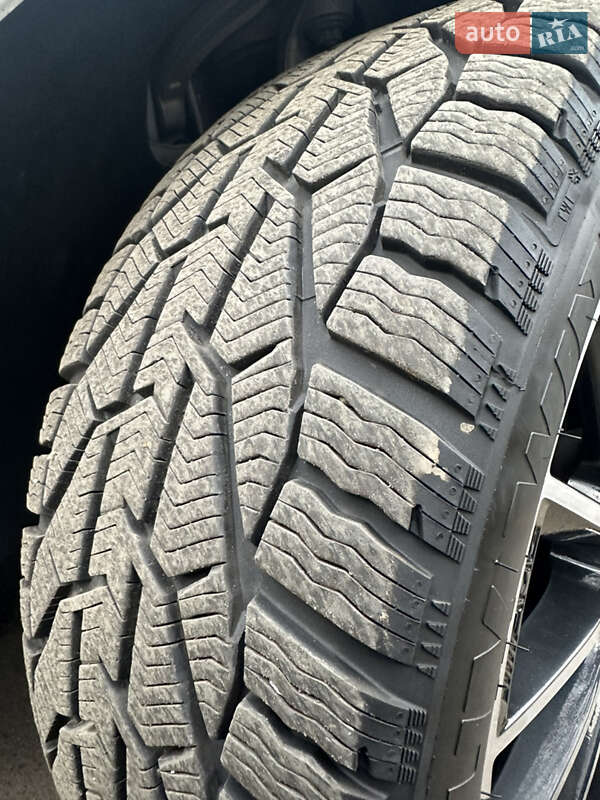 Внедорожник / Кроссовер Mercedes-Benz M-Class 2011 в Хусте
