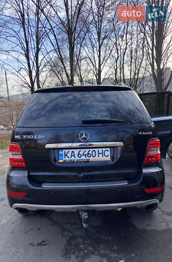 Внедорожник / Кроссовер Mercedes-Benz M-Class 2009 в 