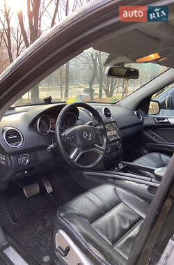 Внедорожник / Кроссовер Mercedes-Benz M-Class 2009 в 
