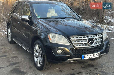 Внедорожник / Кроссовер Mercedes-Benz M-Class 2010 в Киеве