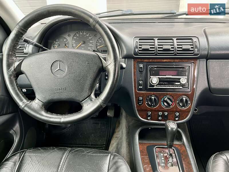 Внедорожник / Кроссовер Mercedes-Benz M-Class 2001 в Виннице