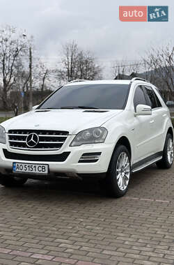 Внедорожник / Кроссовер Mercedes-Benz M-Class 2011 в Виноградове