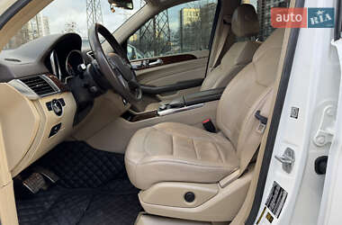 Позашляховик / Кросовер Mercedes-Benz M-Class 2015 в 