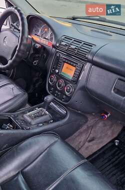 Позашляховик / Кросовер Mercedes-Benz M-Class 2003 в 