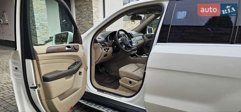 Внедорожник / Кроссовер Mercedes-Benz M-Class 2013 в Ровно