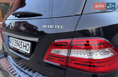 Позашляховик / Кросовер Mercedes-Benz M-Class 2011 в 