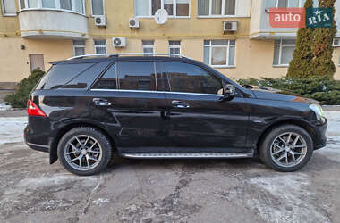 Внедорожник / Кроссовер Mercedes-Benz M-Class 2011 в Харькове