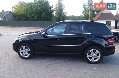Внедорожник / Кроссовер Mercedes-Benz M-Class 2010 в 