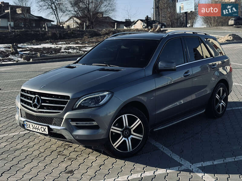 Внедорожник / Кроссовер Mercedes-Benz M-Class 2012 в Хмельницком