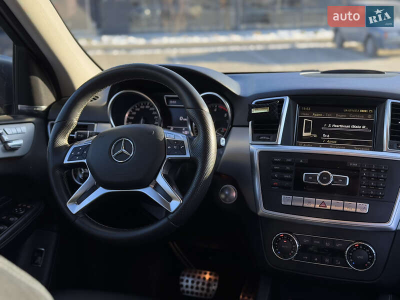 Внедорожник / Кроссовер Mercedes-Benz M-Class 2012 в Хмельницком