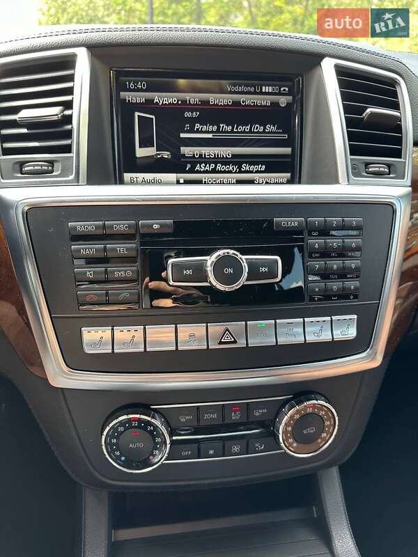 Внедорожник / Кроссовер Mercedes-Benz M-Class 2013 в Киеве