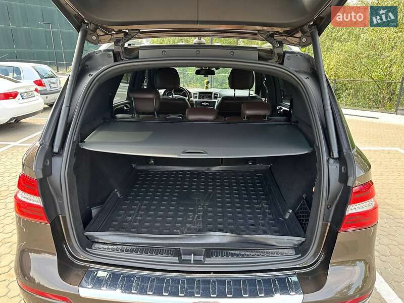 Внедорожник / Кроссовер Mercedes-Benz M-Class 2013 в Киеве