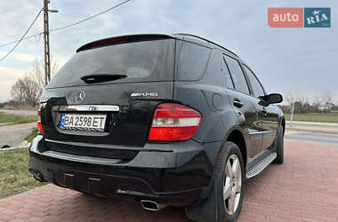 Позашляховик / Кросовер Mercedes-Benz M-Class 2006 в 