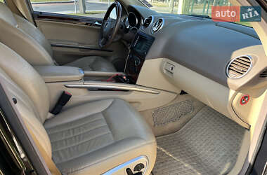 Позашляховик / Кросовер Mercedes-Benz M-Class 2006 в 