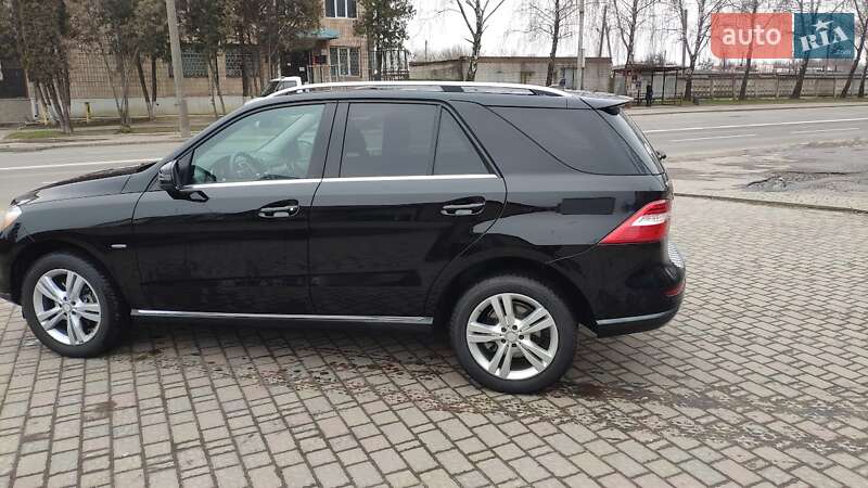 Позашляховик / Кросовер Mercedes-Benz M-Class 2012 в Луцьку