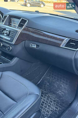 Внедорожник / Кроссовер Mercedes-Benz M-Class 2013 в 