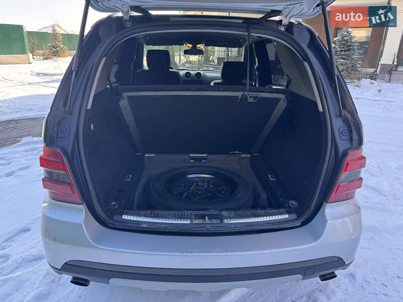 Внедорожник / Кроссовер Mercedes-Benz M-Class 2006 в Киеве