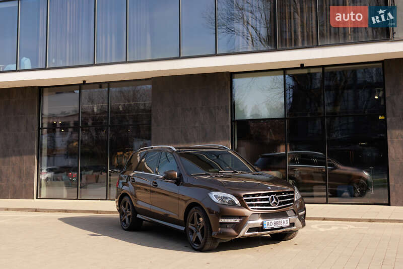 Внедорожник / Кроссовер Mercedes-Benz M-Class 2011 в Ужгороде