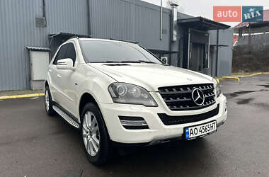 Внедорожник / Кроссовер Mercedes-Benz M-Class 2011 в 