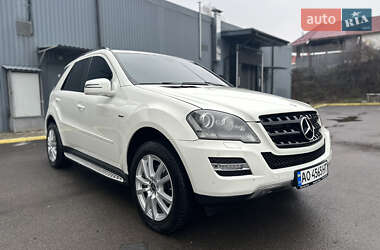 Внедорожник / Кроссовер Mercedes-Benz M-Class 2011 в 