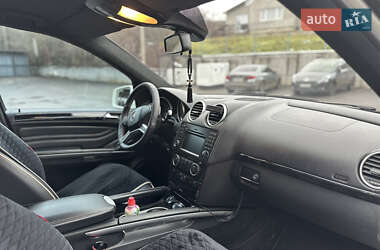 Внедорожник / Кроссовер Mercedes-Benz M-Class 2011 в 