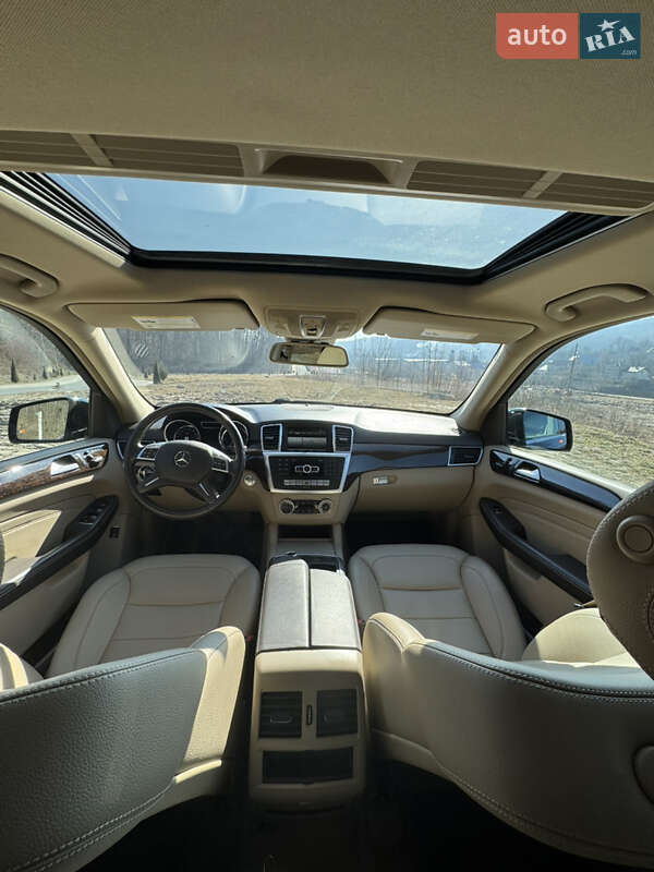 Позашляховик / Кросовер Mercedes-Benz M-Class 2013 в Львові