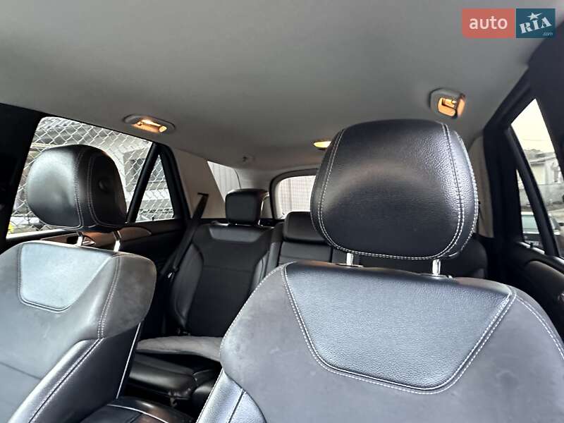 Внедорожник / Кроссовер Mercedes-Benz M-Class 2014 в Ровно