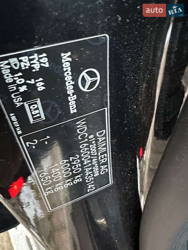 Внедорожник / Кроссовер Mercedes-Benz M-Class 2014 в Ровно